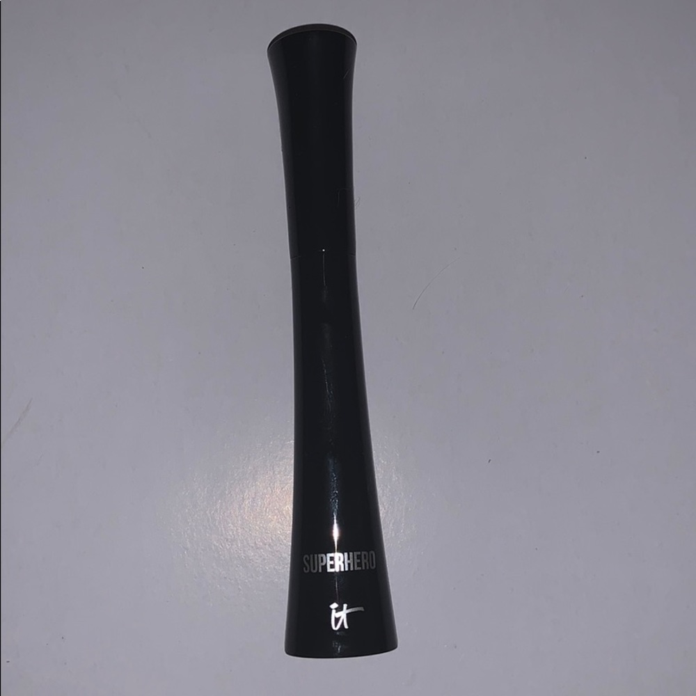 IT Superhero Mascara